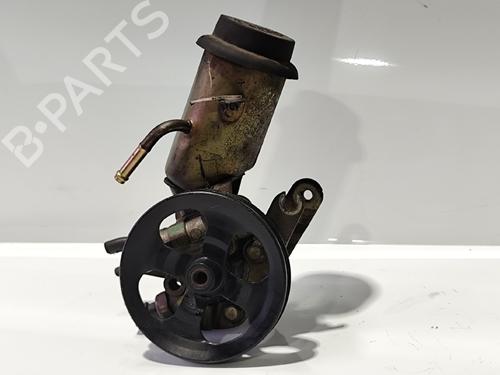 Pompe de direction assistée TOYOTA YARIS VERSO VAN (_P2_) 1.3 VVTi (NCP22_) (86 hp) 31746008