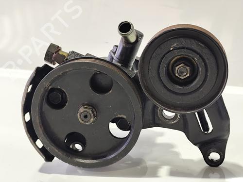 Used Steering pump TOYOTA COROLLA (_E11_) 2.0 D-4D (CDE110_, CDE110R) (90 hp) 31746059