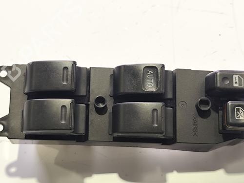 Mando elevalunas trasero izquierdo TOYOTA COROLLA (_E12_) 2.0 D-4D (CDE120_, CDE120R) (90 hp) 31746080