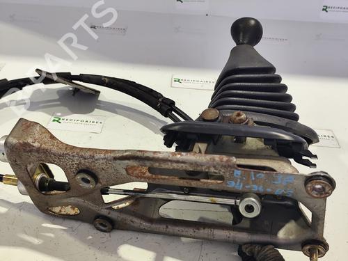 Used Gear lever TOYOTA COROLLA (_E10_) 2.0 D (CE100_, CE100R) (72 hp) 31737988