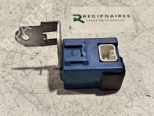 switch-toyota-starlet-_p9_-1996-1997-1998-1999-31742047 main image