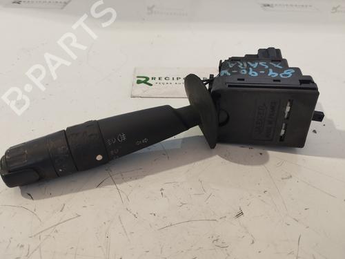 Used Headlight switch CITROËN XSARA (N1) 1.9 TD (90 hp) 31738612