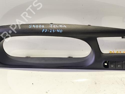 Used Air vent SKODA FELICIA II (6U1) 1.9 D (64 hp) 31747002