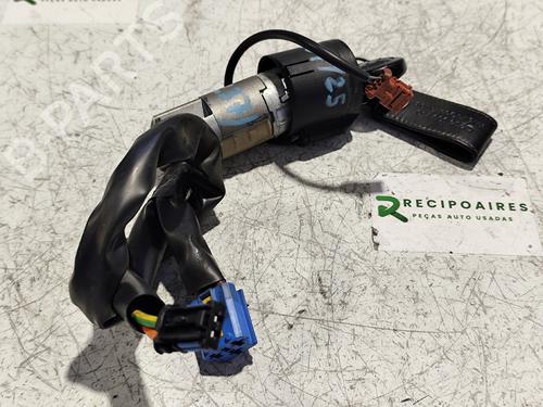 switch-peugeot-206-hatchback-2ac-1998-1999-2000-2001-2002-2003-2004-2005-2006-2007-2008-2009-2010-2011-2012-31741804 main image