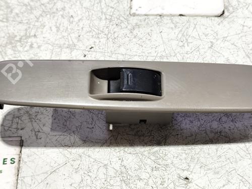 Venstre bagtil elrude kontakt TOYOTA DYNA Platform/Chassis (KD_, LY_, _Y2_, _U3_, _U4_, _U6_, _U8 2.5 D4d (KDY230, KDY250, KDY220) (102 hp) 31744796