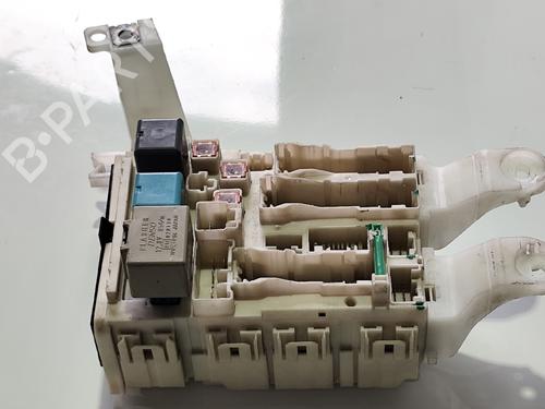 fuse-box-toyota-auris-_e15_-2006-2007-2008-2009-2010-2011-2012-2013-31745813 main image