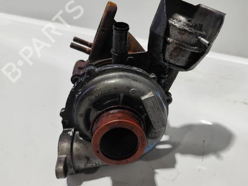 Turbo/Compresor PEUGEOT 206 Hatchback (2A/C) 1.6 HDi 110 (109 hp) 31745986