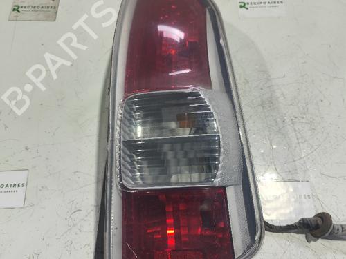 Høyre baklys DAIHATSU SIRION (M3_) 1.0 (M300) (70 hp) 31739802