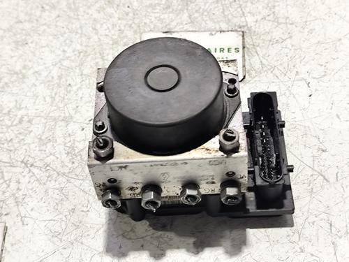 Used ABS pump RENAULT MEGANE II Estate (KM0/1_) 1.5 dCi (KM1F) (86 hp) 31744671