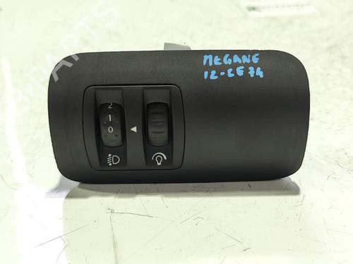 switch-renault-megane-ii-estate-km01_-2003-2004-2005-2006-2007-2008-2009-2010-2011-2012-31743465 main image