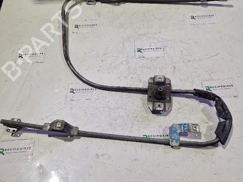 Elevador vidro trás esquerdo BMW 3 (E30) [1982-1992]  31733226