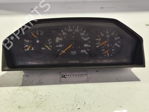 Used Instrument cluster MERCEDES-BENZ E-CLASS (W124) [1993-1996]  31738100