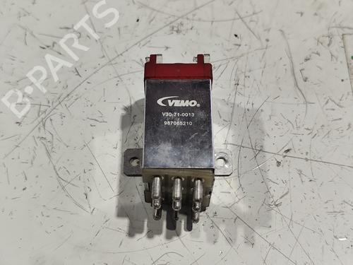 Used Switch MERCEDES-BENZ C-CLASS (W202) [1993-2000]  31739025