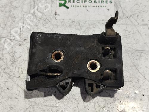 Høyre foran lås AUDI 80 B4 Saloon (8C2) [1991-1995]  31742209