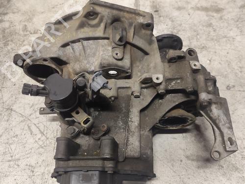 Gearkasse VW PASSAT B3/B4 (3A2, 35I) [1988-1997]  31738561