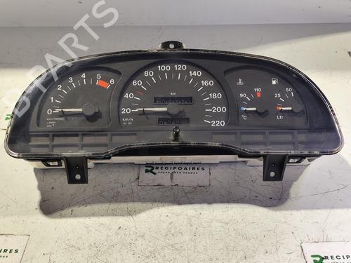 Used Instrument cluster Instrument cluster 31733640 31733640
