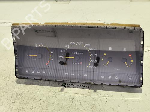 Used Instrument cluster SEAT IBIZA I (21A) [1984-1993]  31727024