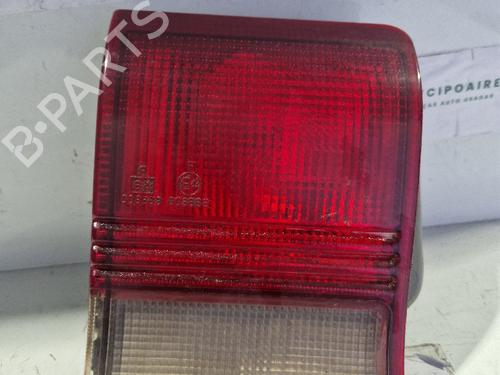 Farolim esquerdo MITSUBISHI GALANT VII (E5_A, E7_A, E8_A) [1992-1996]  31732571