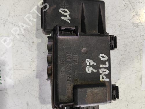 Zekeringkast VW POLO III (6N1) [1994-1999]  31732840