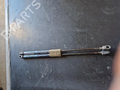 Used Tailgate lift support VW POLO III (6N1) [1994-1999]  31727585