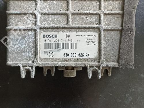 Used Engine control unit (ECU) VW POLO III (6N1) [1994-1999]  31726100