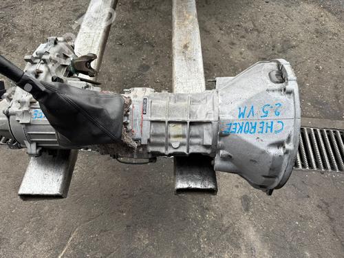 Used Gearbox JEEP CHEROKEE (XJ) [1983-2001]  31743363