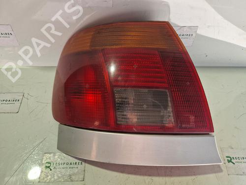 Feu arrière gauche AUDI A4 B5 (8D2) [1994-2001]  31731841