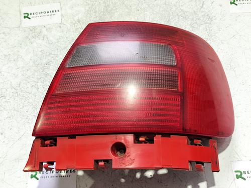 Højre baglygte AUDI A4 B5 (8D2) [1994-2001]  31743440