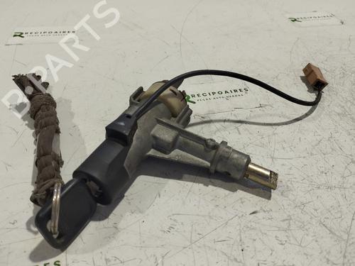 Kombi Kontakt / Stilkkontakt AUDI 80 B4 Avant (8C5) [1991-1996]  31741136