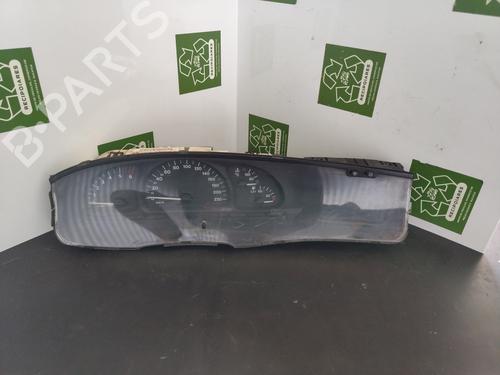 Used Instrument cluster OPEL VECTRA B Hatchback (J96) [1995-2003]  31728470