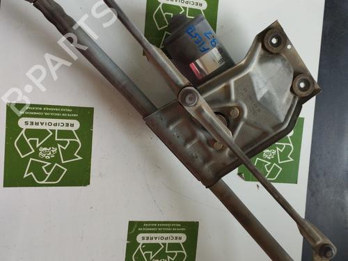 Used Front wiper motor FORD FIESTA IV (JA_, JB_) [1995-2006]  31727622