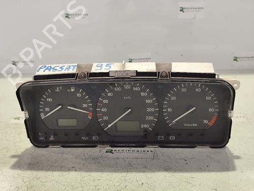 Used Instrument cluster VW PASSAT B5 (3B2) [1996-2001]  31726945