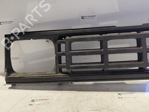 Used Grille MITSUBISHI L200 (K3_T, K2_T, K1_T, K0_T) [1983-1999]  31734013