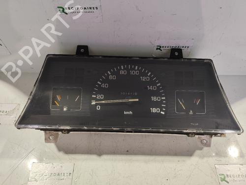 Used Instrument cluster Instrument cluster MITSUBISHI L200 (K3_T, K2_T, K1_T, K0_T) [1983-1999] 31736259 31736259