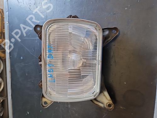 Used Right headlight TOYOTA HIACE III Van (_H5_, _H6_, _H7_, _H8_, _H9_) [1982-2005]  31726230