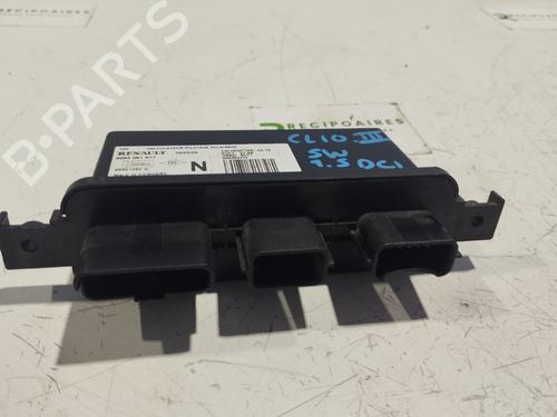 Used Electronic module RENAULT CLIO III Hatchback Van (SB_, SR_) [2005-2026]  31740252