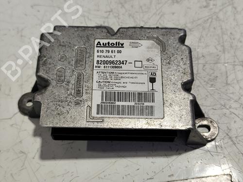 Used ECU airbags ECU airbags RENAULT CLIO III Hatchback Van (SB_, SR_) [2005-2026] 31726925 31726925