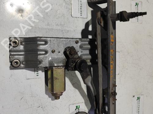 Used Rear wiper motor NISSAN PATROL III/2 Station Wagon (W260) [1988-1998]  31732315