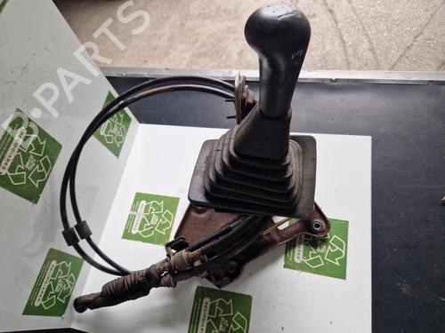 Used Gear lever MITSUBISHI SPACE RUNNER MPV (N1_W, N2_W) [1991-1999]  31729317