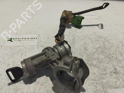 Spak kontakt HONDA CIVIC IV Hatchback (EC, ED, EE, EF) [1987-1993]  31742541