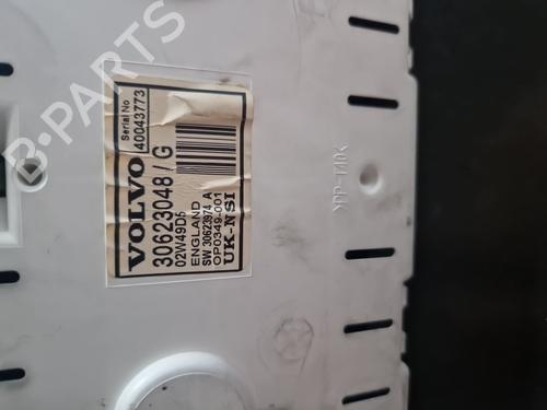 Used Instrument cluster VOLVO V40 Estate (645) [1995-2004]  31727180