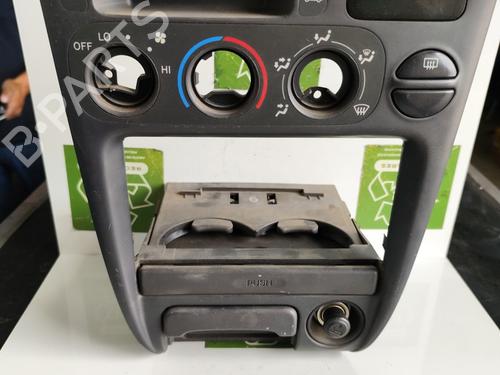 Rejilla aireadora TOYOTA COROLLA (_E11_) [1995-2003]  31729047