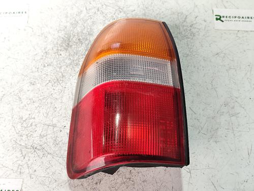 Rückleuchte Links für MITSUBISHI L200 (K7_T, K6_T, K5_T) [1996-2011]  31743696