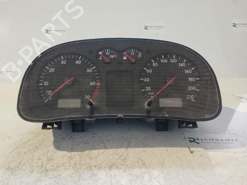 Used Instrument cluster VW GOLF IV (1J1) [1997-2008]  31726904