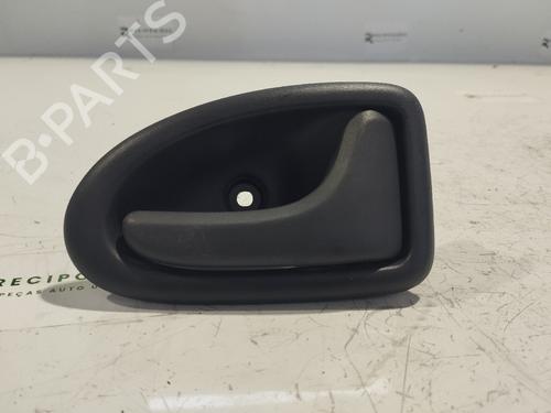 Højre fortil udvendigt håndtag RENAULT CLIO II (BB_, CB_) [1998-2016]  31740782