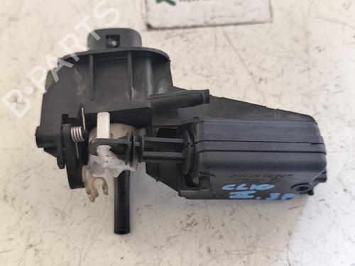 Used Tailgate lock RENAULT CLIO II (BB_, CB_) [1998-2016]  31731974