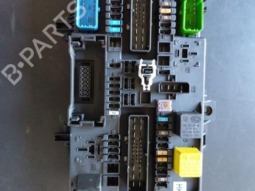 Sikringsdåse OPEL ASTRA H Estate Van (L70) [2004-2014]  31727961
