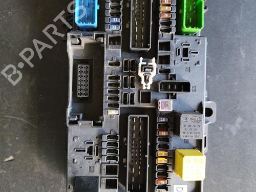 Sikringsdåse OPEL ASTRA H Estate Van (L70) [2004-2014]  31727983