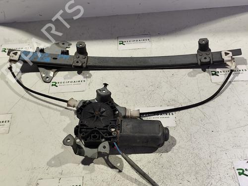 Alzavetro anteriore sinistro NISSAN PRIMERA Traveller (WP11) [1996-2002]  31736425