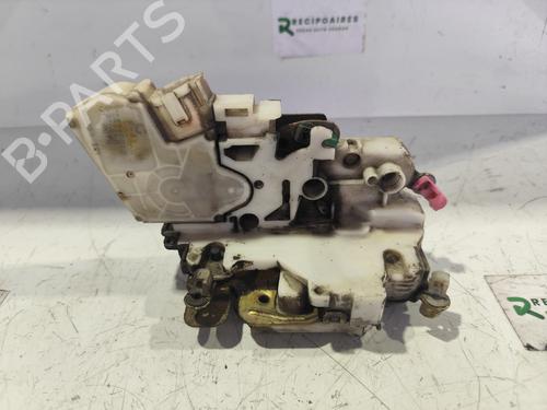 Used Front left lock NISSAN PICK UP (D22) [1997-2026]  31734379